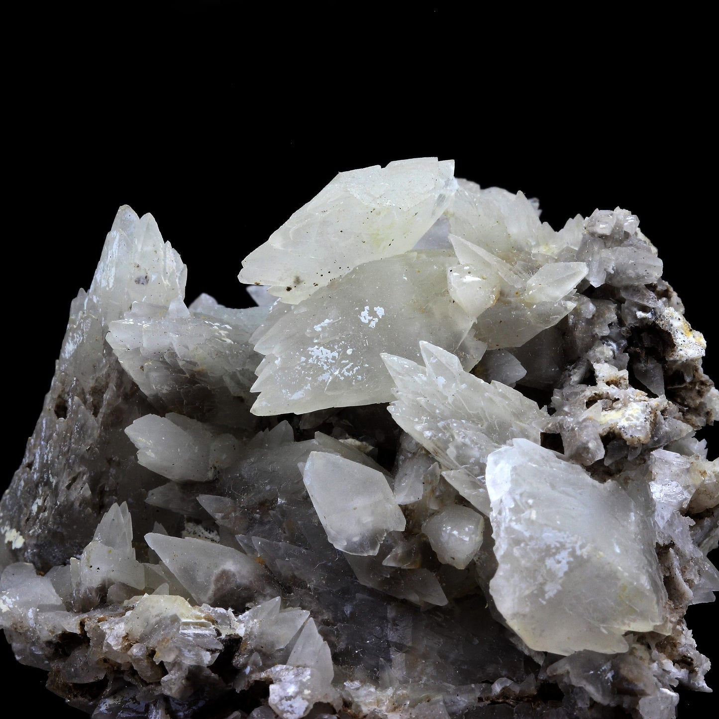 Calcite. 375.5 carats. Cuzac, Lot, Occitanie, France