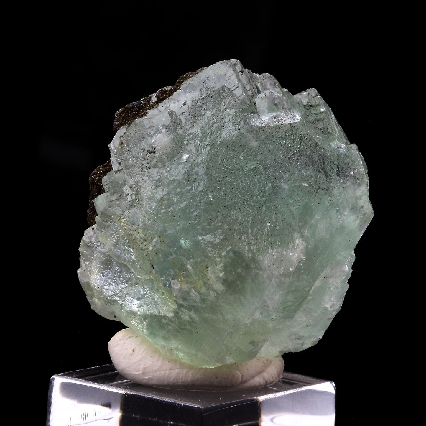 Fluorite + Calcite. 152.5 carats. Aouli, Midelt Province, Drâa-Tafilalet, Maroc