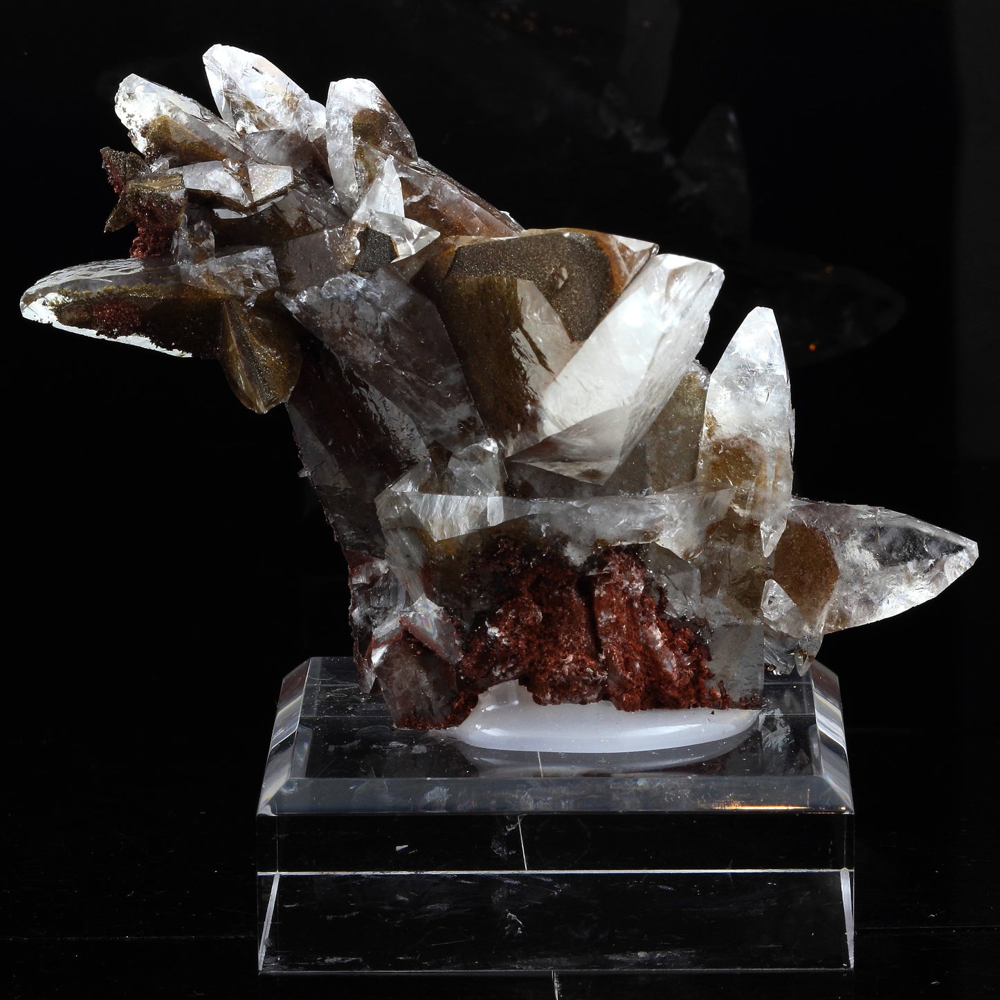 Calcite. 997.5 carats. Leiping Mine, Hunan Province, Chine