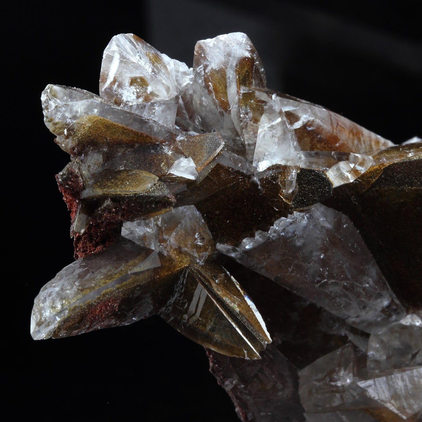 Calcite. 997.5 carats. Leiping Mine, Hunan Province, Chine