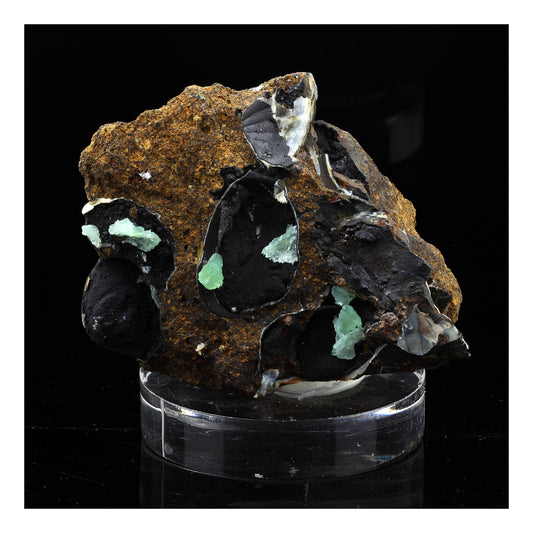 Anapaite. 932.5 carats. Péninsule de Kerch, Russie