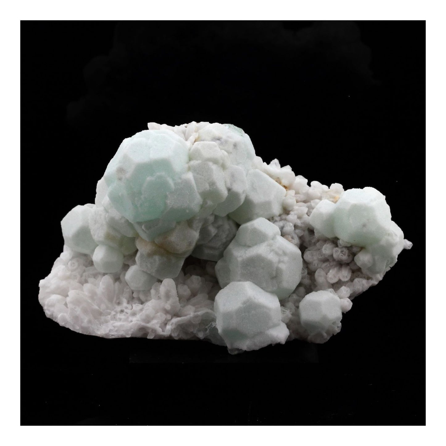 Fluorite + Quartz. 1402.0 carats. Deer Trail Mine, Cottonwood Creek, Piute Co., Utah, USA