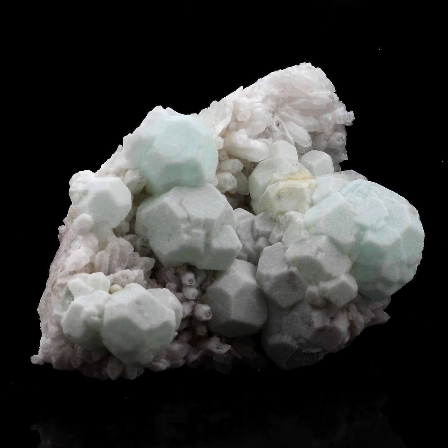Fluorite + Quartz. 1402.0 carats. Deer Trail Mine, Cottonwood Creek, Piute Co., Utah, USA