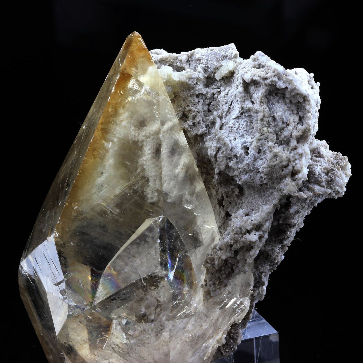Calcite. 1430.5 carats. Elmwood mine, Carthage, Tennessee, USA