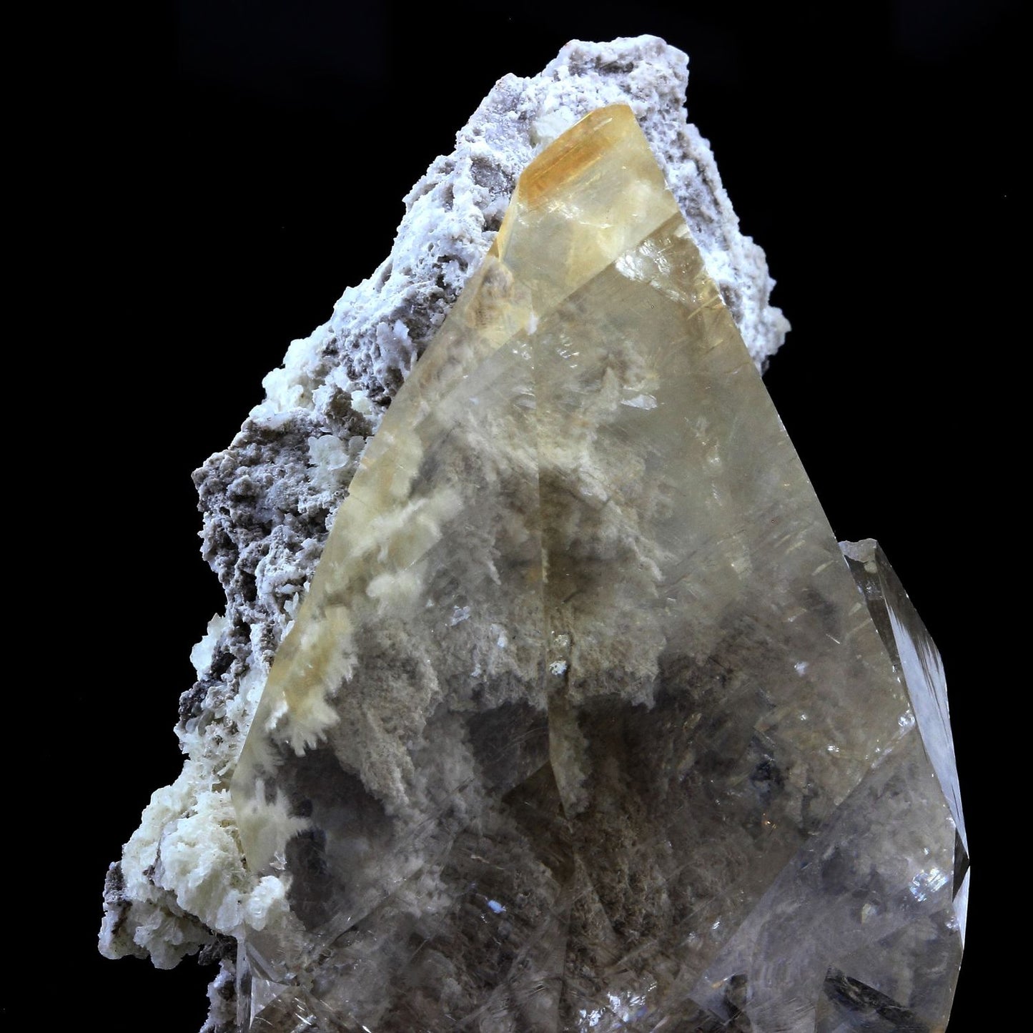 Calcite. 1430.5 carats. Elmwood mine, Carthage, Tennessee, USA