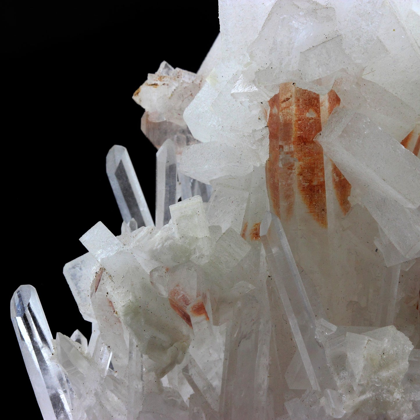 Quartz + Baryte. 2989.0 carats. Hunan, Chine