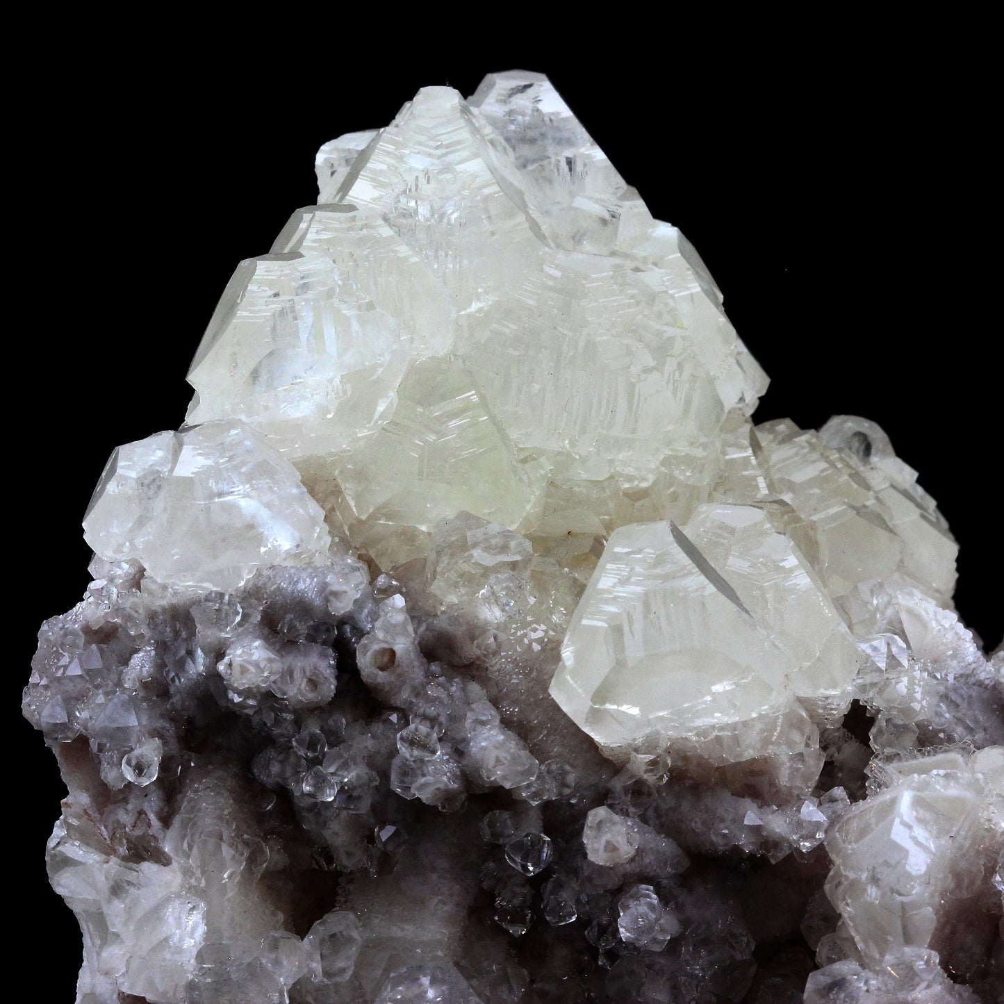 Calcite. 2269.0 carats. Hunnan, Chine