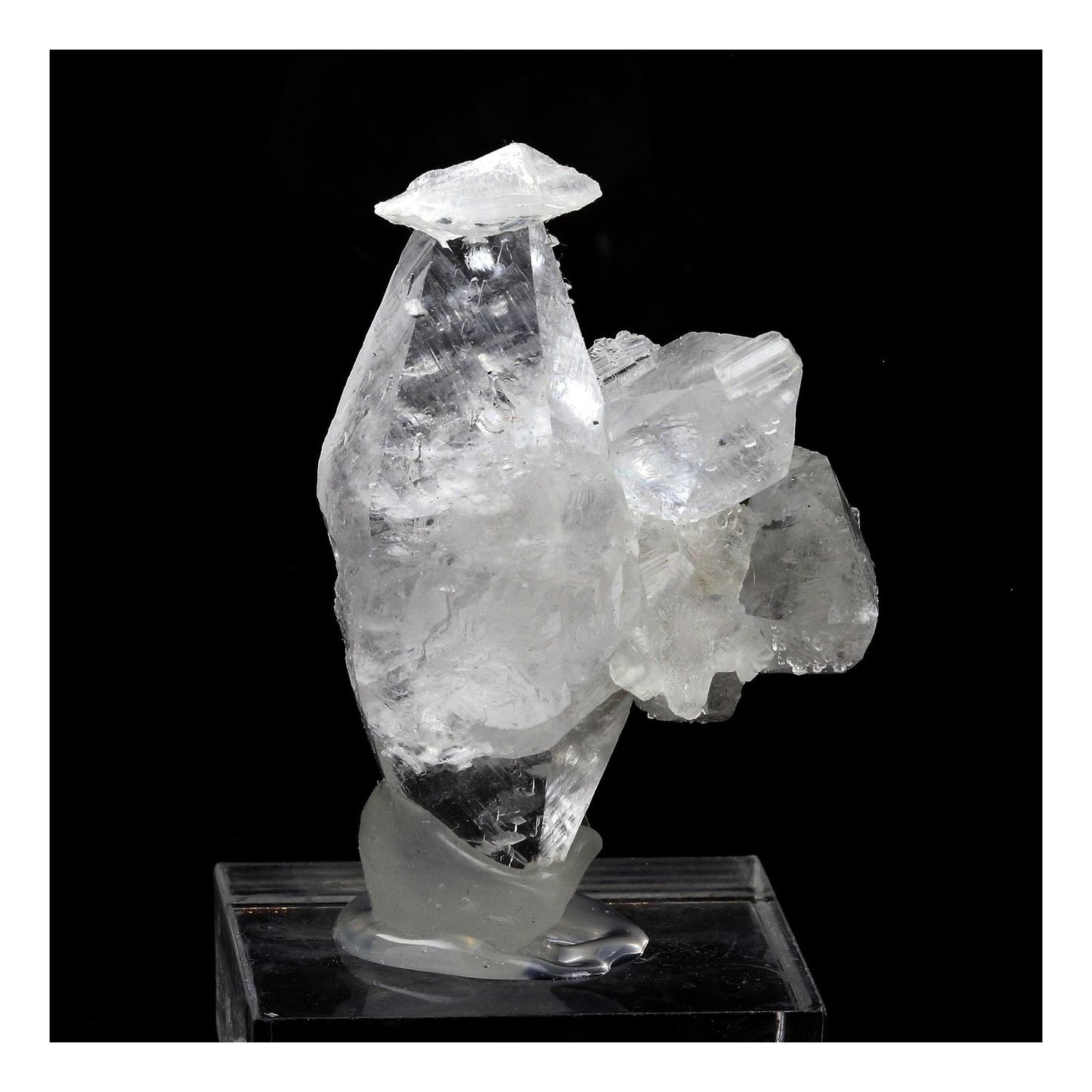 Calcite. 140.5 carats. Chine