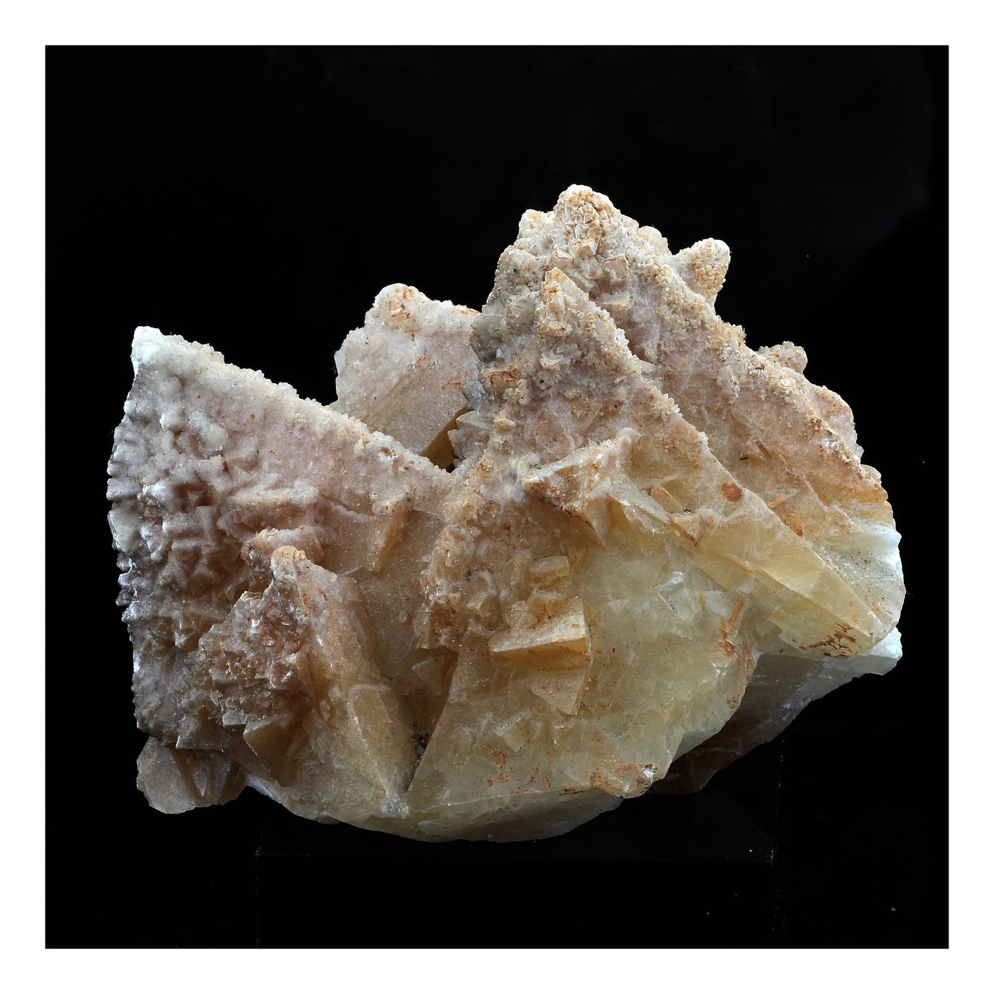 Calcite. 1170.5 carats. Cabrerets, Lauzès, Lot, France