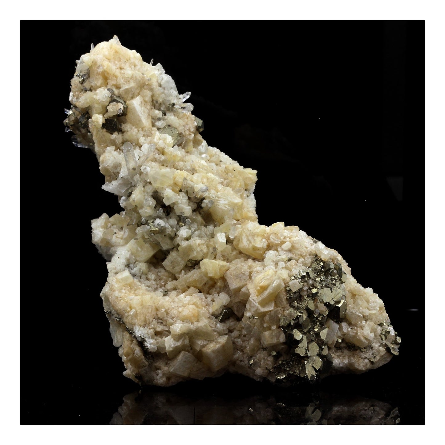 Quartz + Dolomite + Pyrite. 1401.5 carats. Saint-Pierre-de-Mésage, Vizille, France
