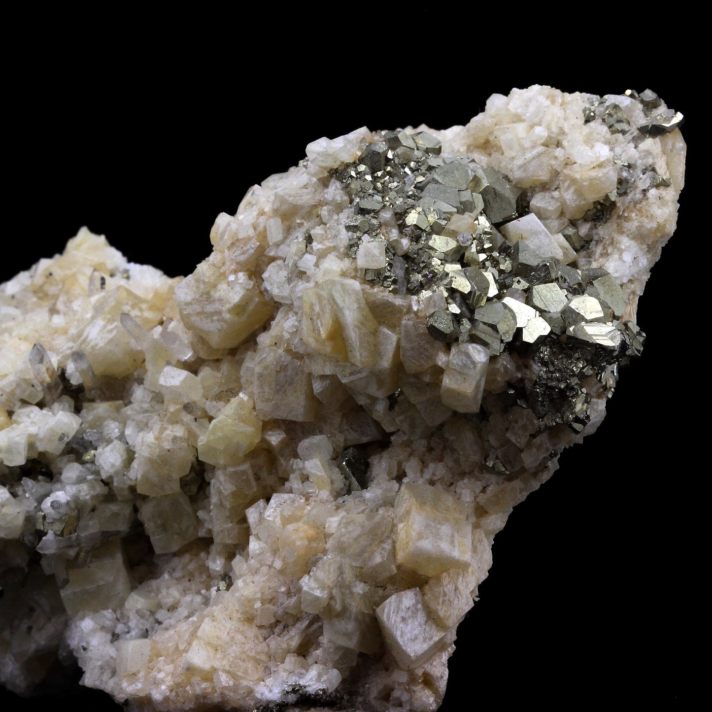 Quartz + Dolomite + Pyrite. 1401.5 carats. Saint-Pierre-de-Mésage, Vizille, France