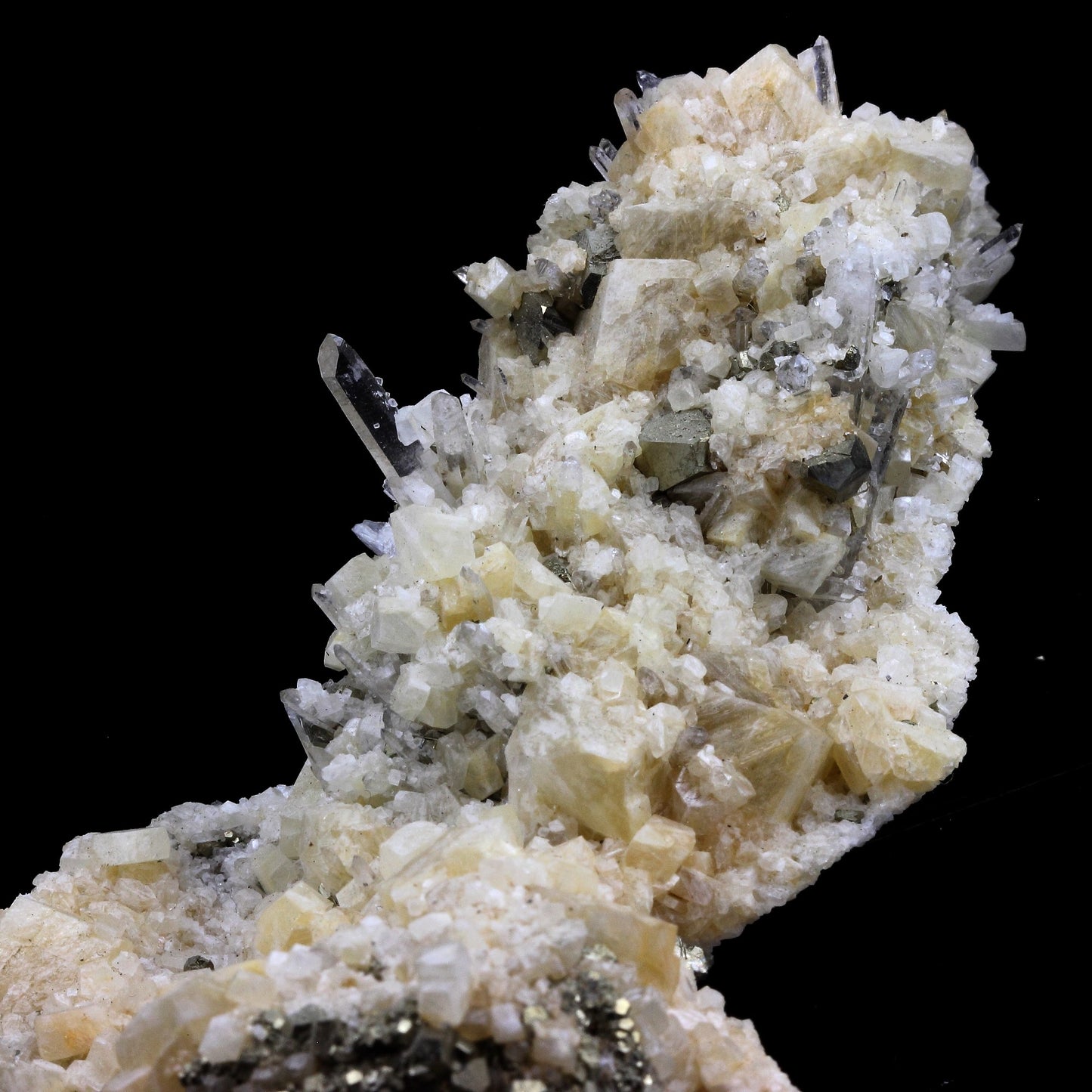 Quartz + Dolomite + Pyrite. 1401.5 carats. Saint-Pierre-de-Mésage, Vizille, France