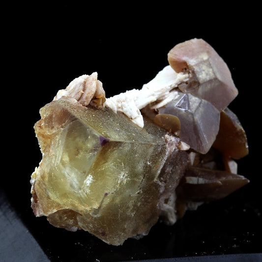Wulfenite + Fluorite. 31.5 carats. Lantignié, France