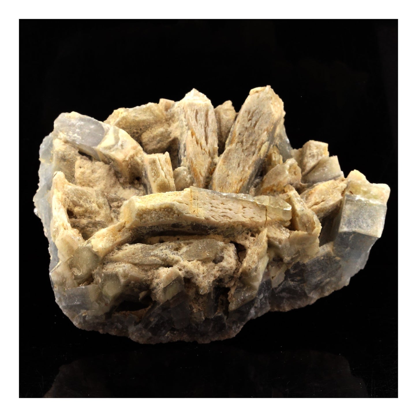 Baryte. 1165.0 carats. Saint-Georges-les-Bains, Ardèche, France