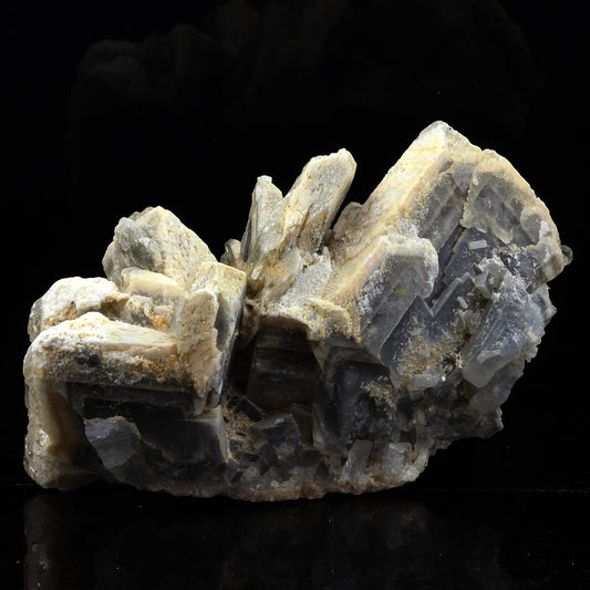 Baryte. 1597.0 carats. Saint-Georges-les-Bains, Ardèche, France