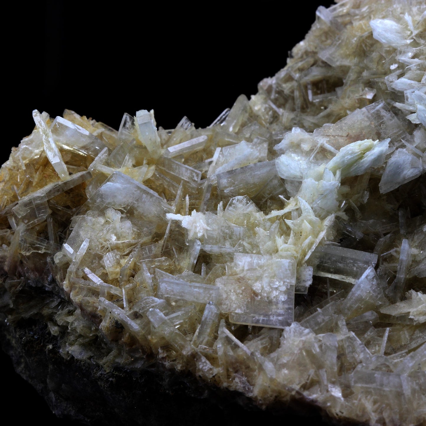 Baryte. 2223.0 carats. Cavnic Mine, Maramureș Co., Roumanie