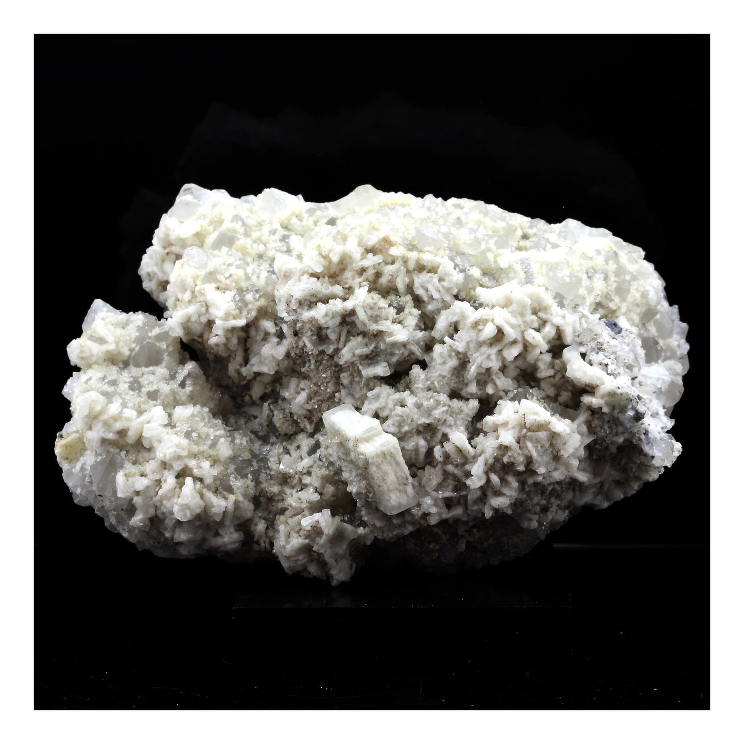 Baryte + Fluorite + Quartz + Sphalerite. 1320.0 carats. Fontsante, Var, France