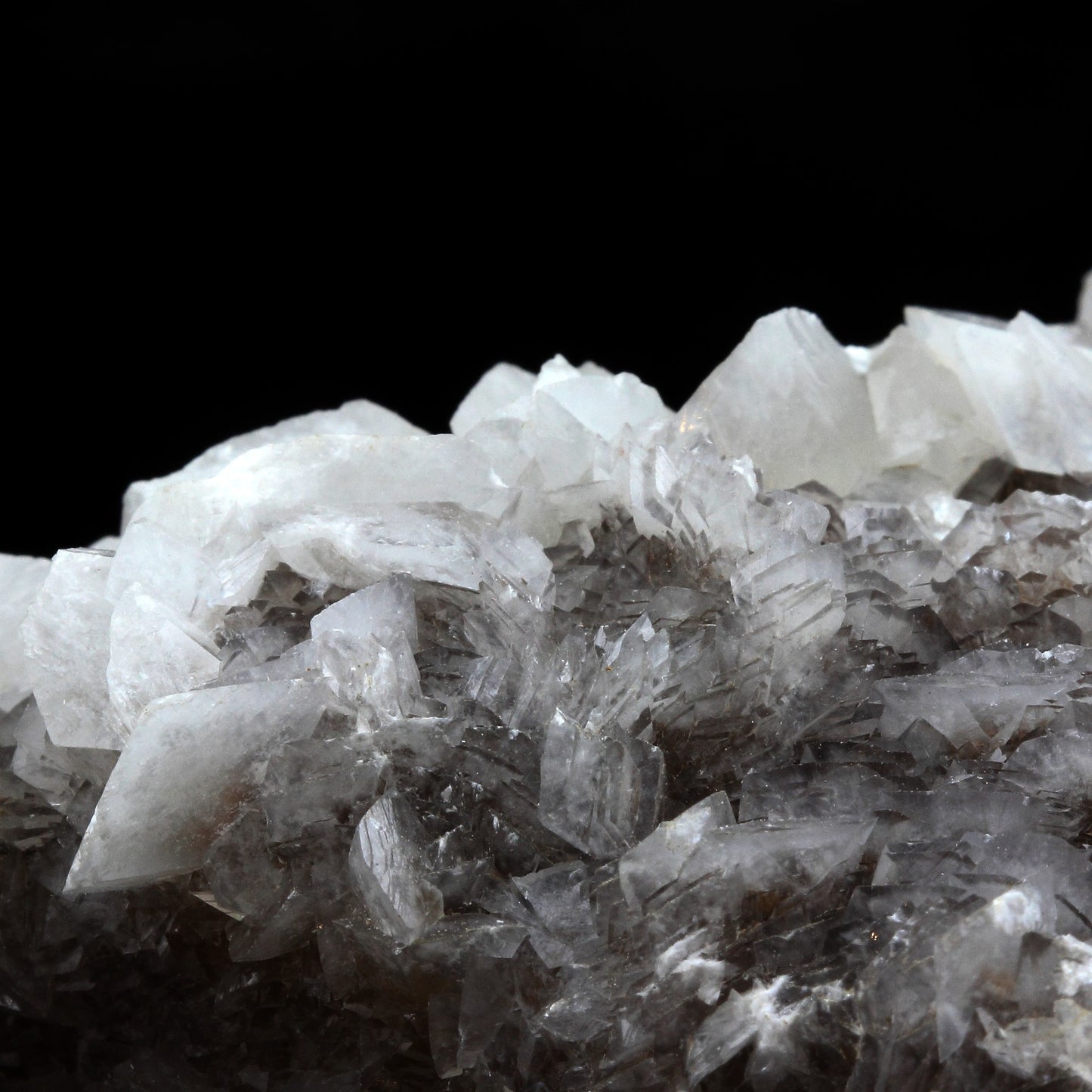Calcite. 874.0 carats. Lamalou-les-Bains, Hérault, France
