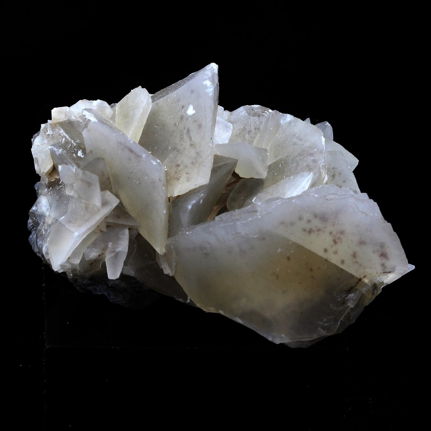 Calcite. 566.0 carats. Lamalou-les-Bains, Hérault, France