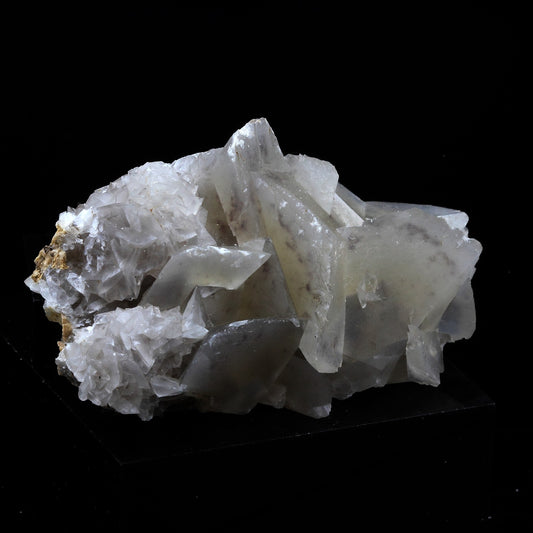 Calcite. 256.0 carats. Lamalou-les-Bains, Hérault, France