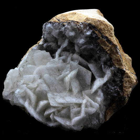 Calcite. 622.0 carats. Lamalou-les-Bains, Hérault, France