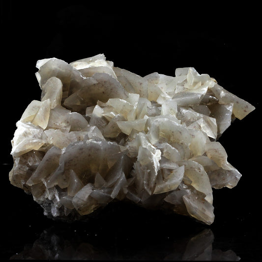 Calcite. 2673.0 carats. Lamalou-les-Bains, Hérault, France