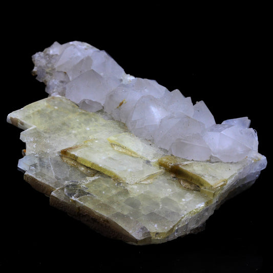 Quartz + Baryte. 1149.0 carats. Chavaniac-Lafayette, Haute-Loire, France