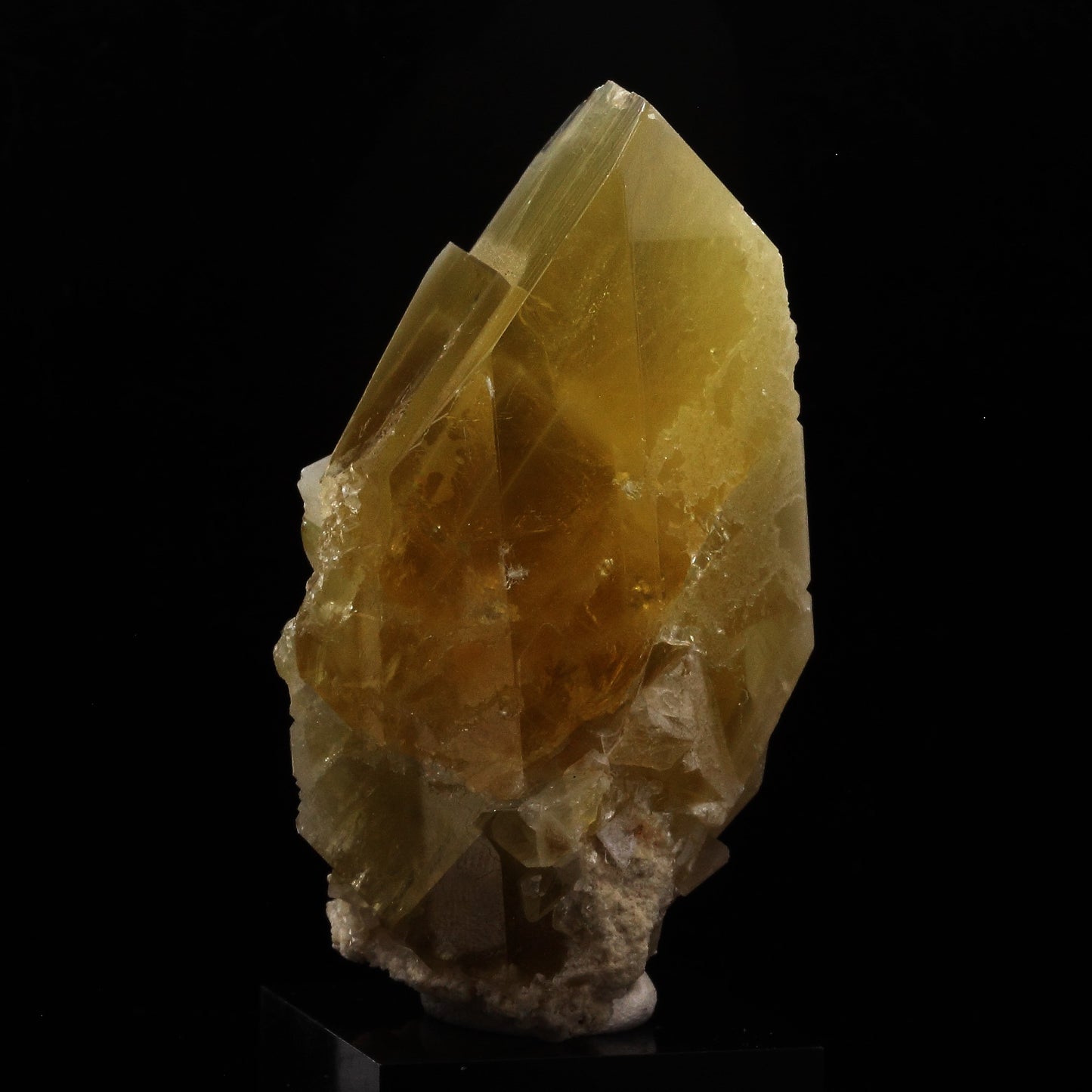 Baryte. 664.0 carats. Sulcis, Sardaigne, Italie