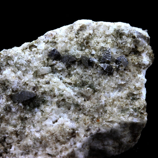 Anatase. 106.0 carats. Entre Deux Roches, Massif de la Lauzière, France