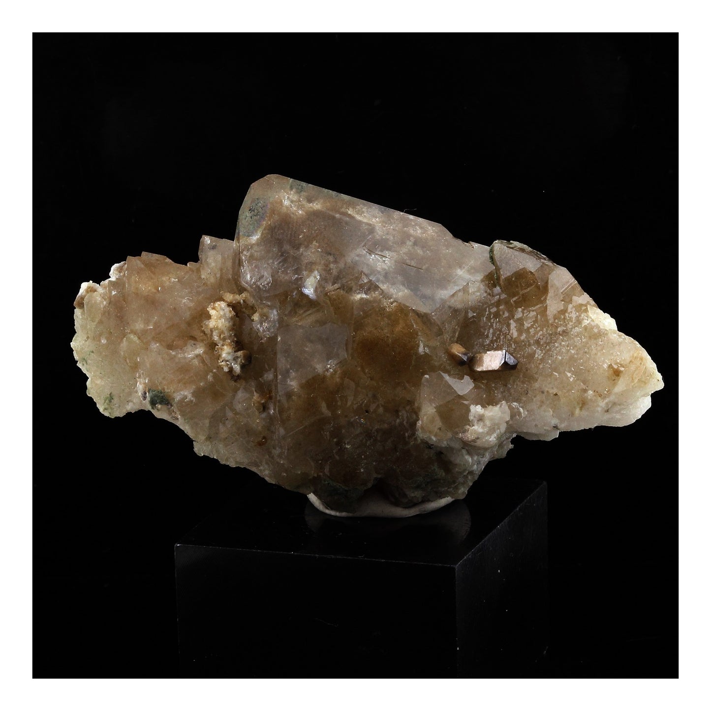 Anatase + Quartz. 211.0 carats. Entre Deux Roches, Massif de la Lauzière, France