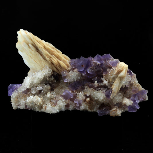 Fluorite + Baryte + Quartz. 274.0 carats. La Cabaña, Berbes, Asturias, Espagne