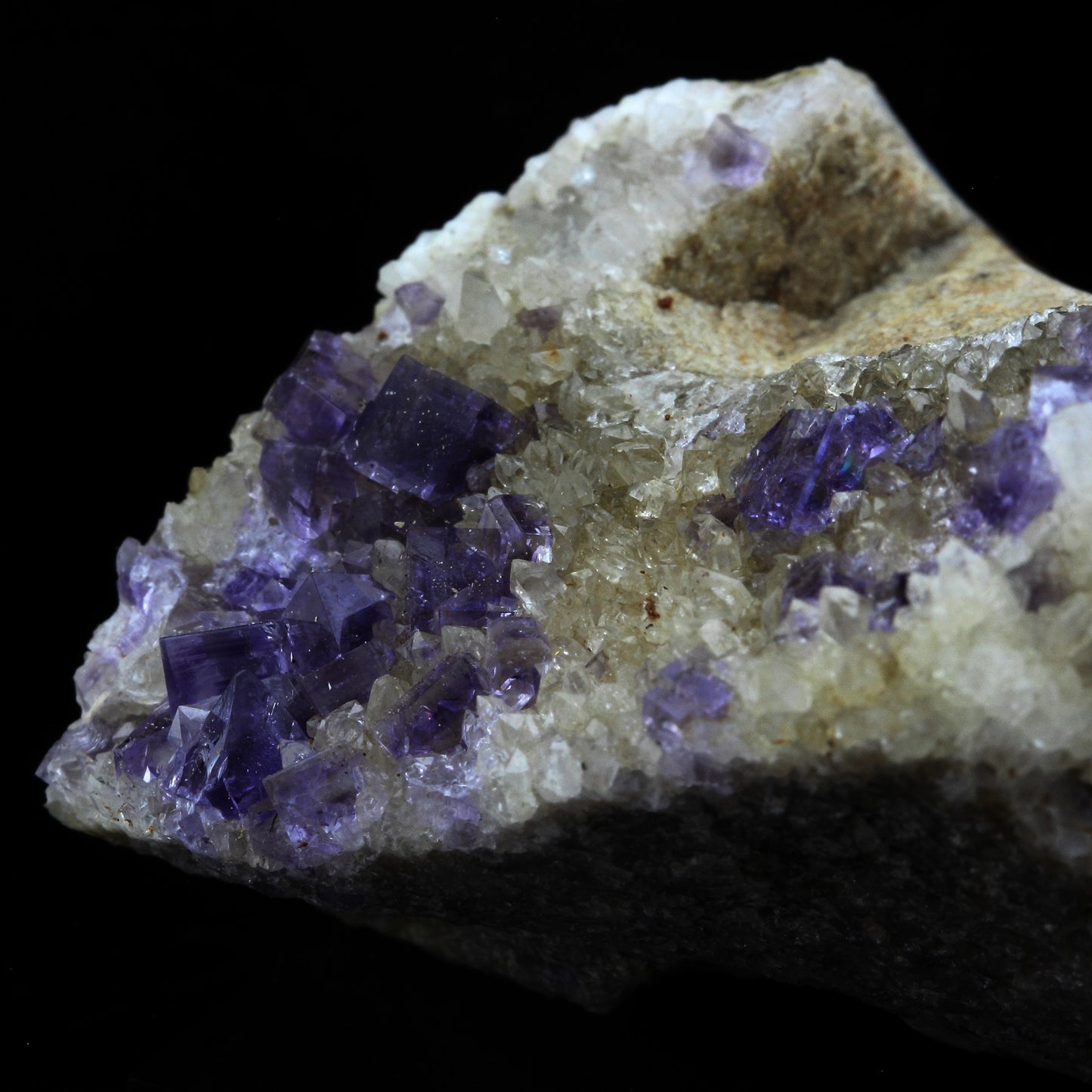 Fluorite + Quartz. 386.0 carats. La Cabaña, Berbes, Asturias, Espagne