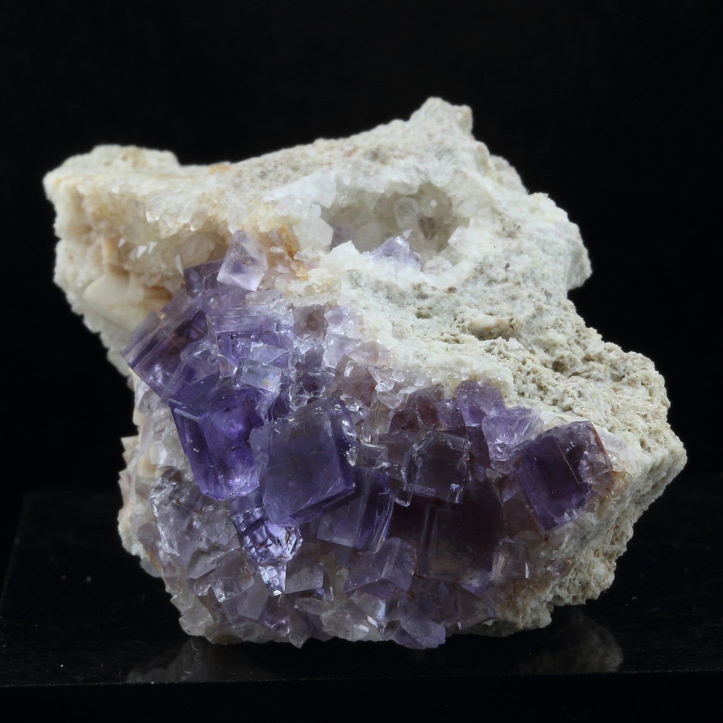 Fluorite + Quartz. 108.0 carats. La Cabaña, Berbes, Asturias, Espagne