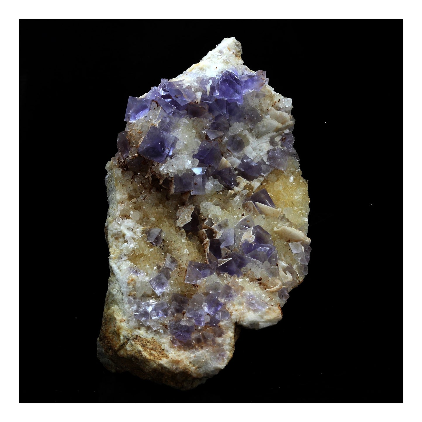 Fluorite + Baryte + Quartz. 381.0 carats. La Cabaña, Berbes, Asturias, Espagne