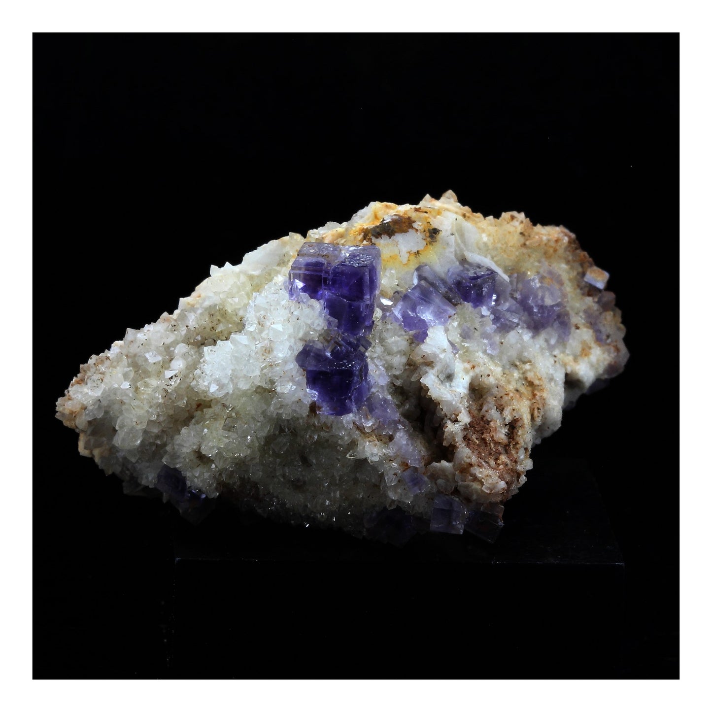 Fluorite + Baryte + Quartz. 119.0 carats. La Cabaña, Berbes, Asturias, Espagne