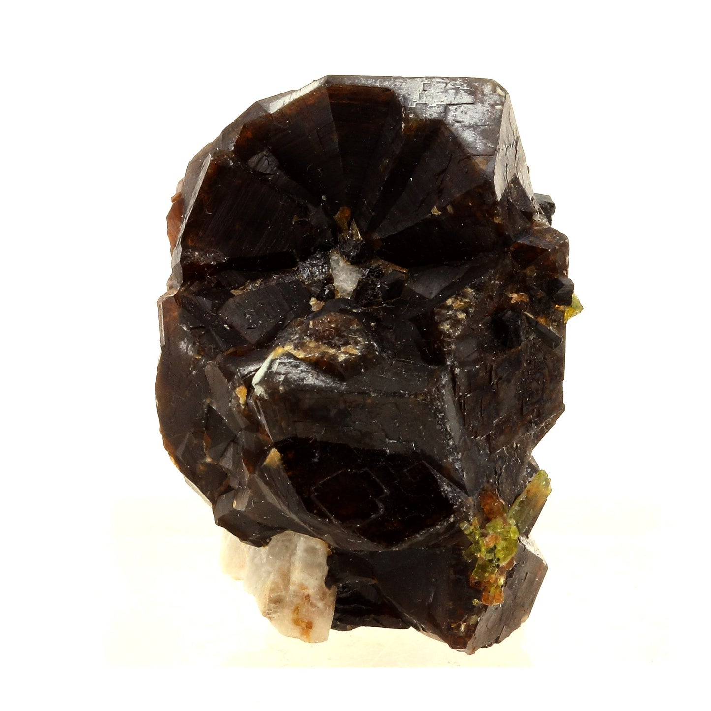 Grenat. 145.0 carats. Balochistan, Pakistan