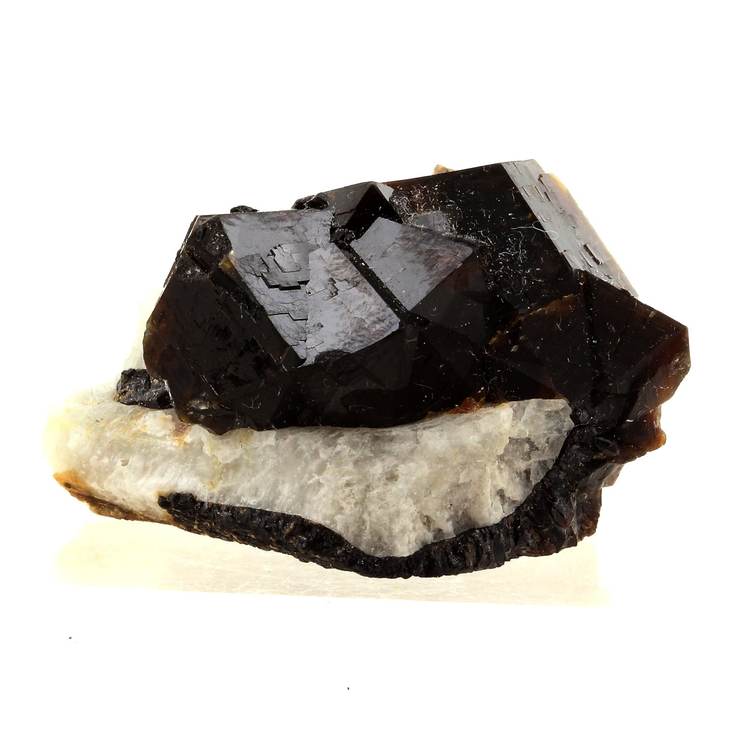 Grenat. 91.0 carats. Balochistan, Pakistan