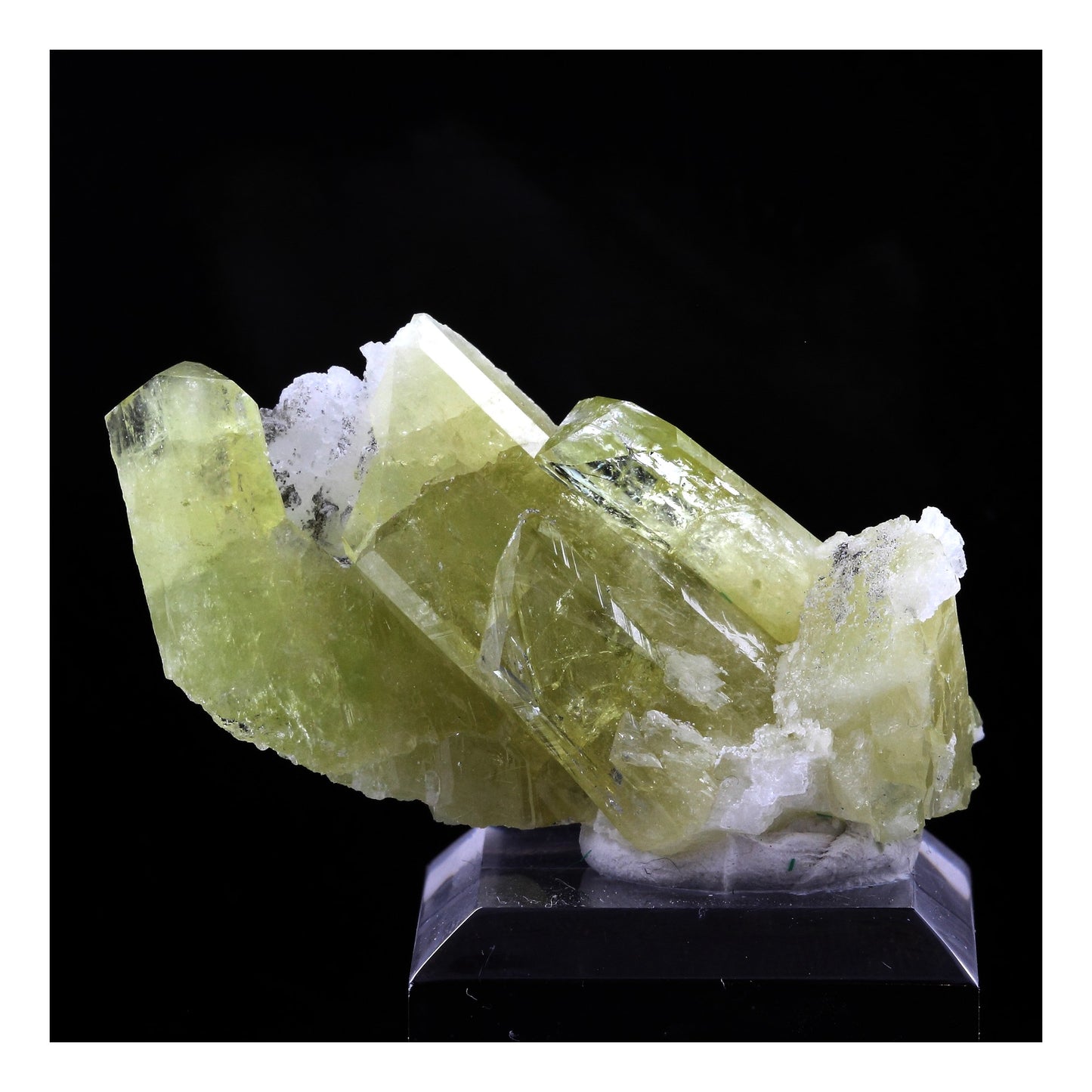 Brazilianite + Albite, 234.5 carats, Linópolis, Divino das Laranjeiras, Minas Gerais, Brésil