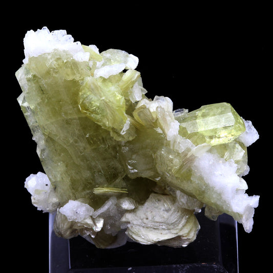 Brazilianite + Albite, 197.5 carats, Linópolis, Divino das Laranjeiras, Minas Gerais, Brésil