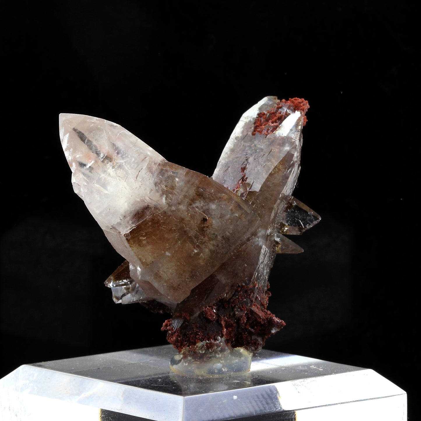 Calcite. 255.0 carats. Leiping Mine, Hunan Province, Chine