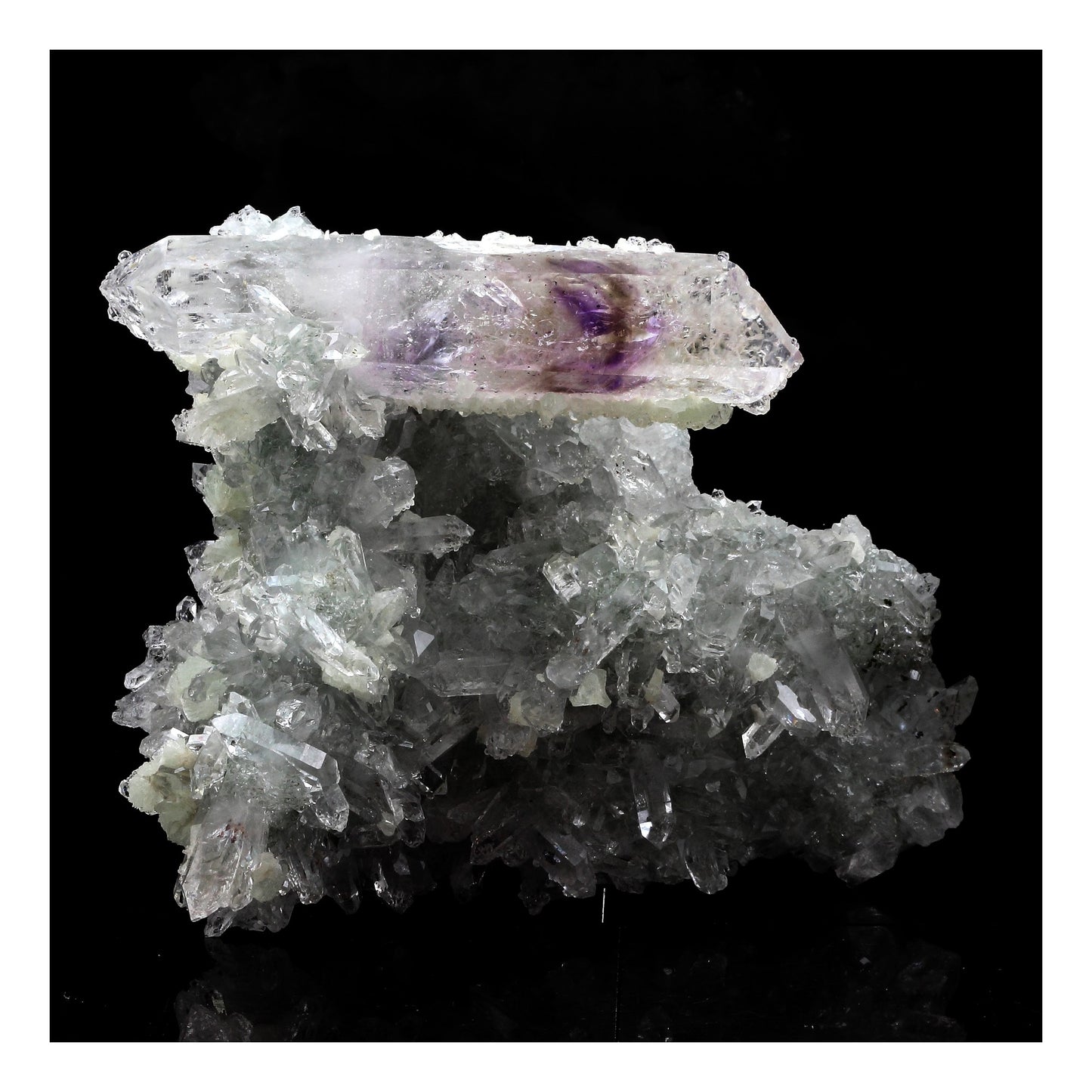 Quartz + Améthyste. 1086.0 carats. Goboboseb Mts, Brandberg, Namibie