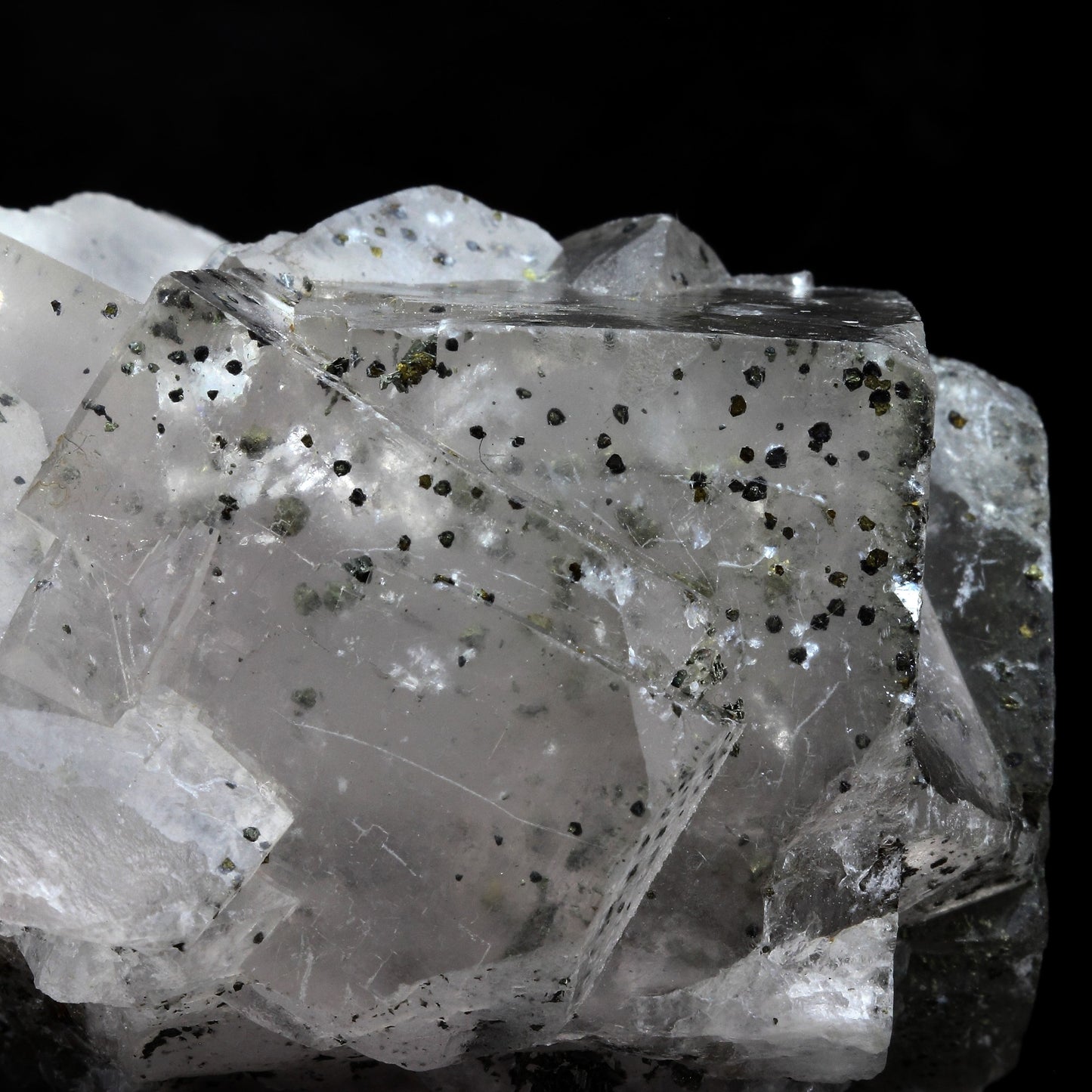 Fluorite. 2887.0 carats. Fontsante Mine, Var, France