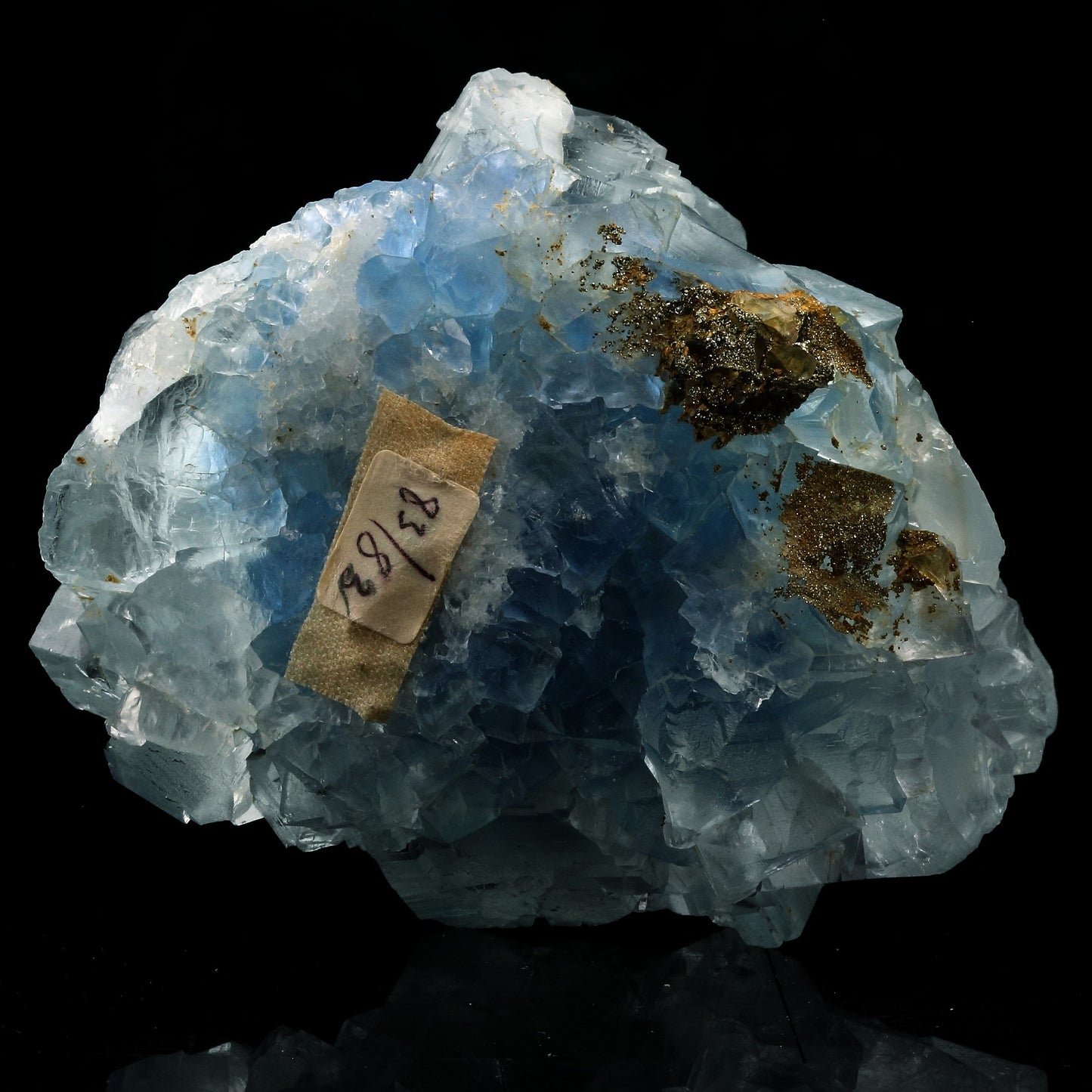 Fluorite. 1544.0 carats. Le Fraysse area, Tarn, Occitanie, France.