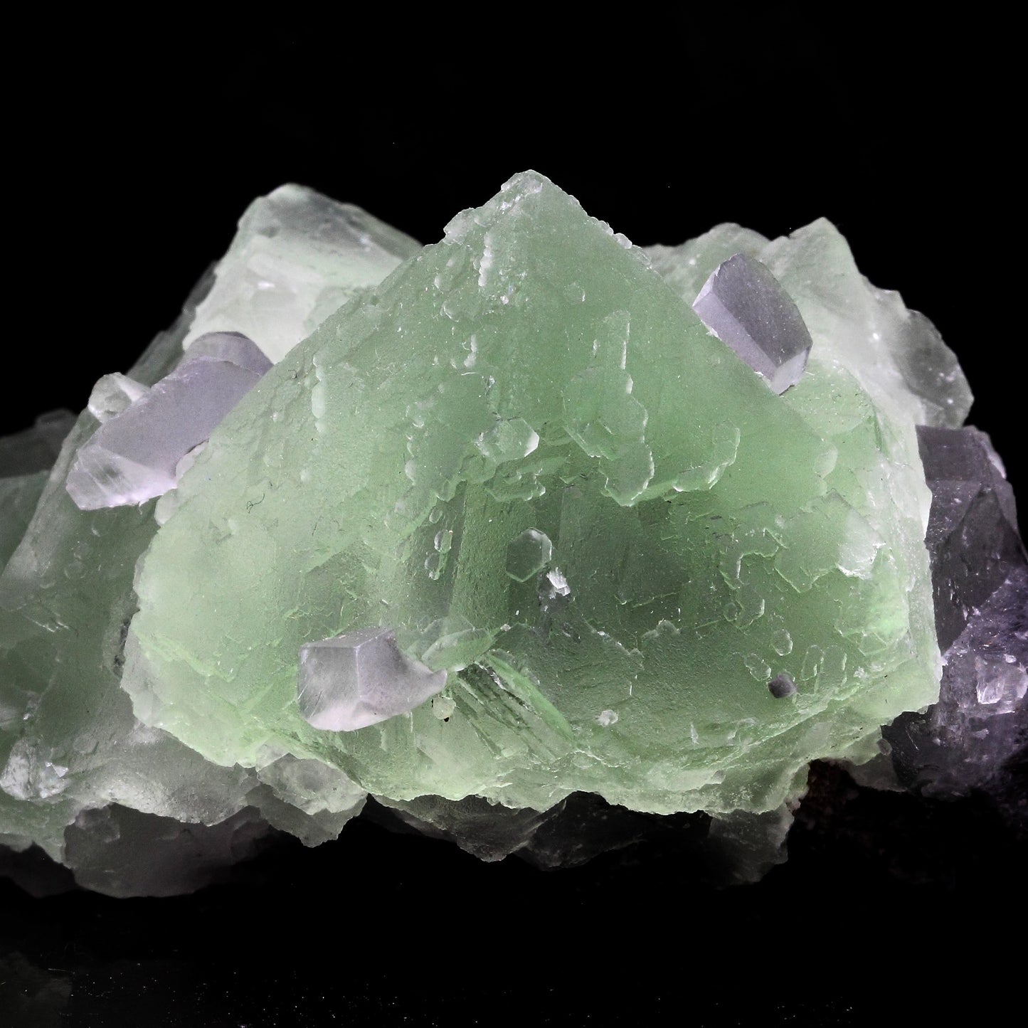 Fluorite. 1540.0 carats. Hunan, Chine