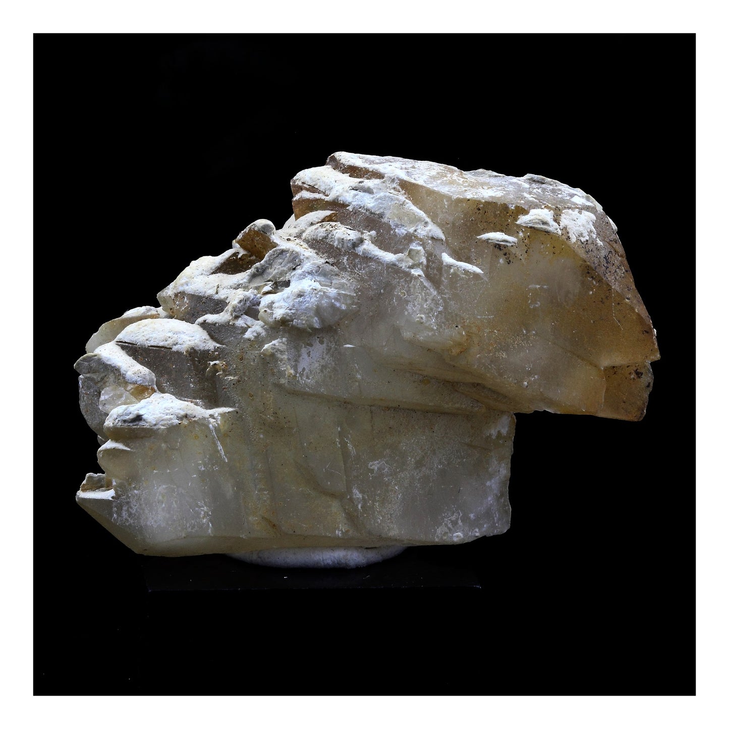 Calcite. 206.0 carats. Le Noirey, Saint-Jean-de-Maurienne, Savoie, France