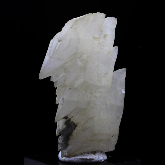Calcite. 138.0 carats. Le Noirey, Saint-Jean-de-Maurienne, Savoie, France