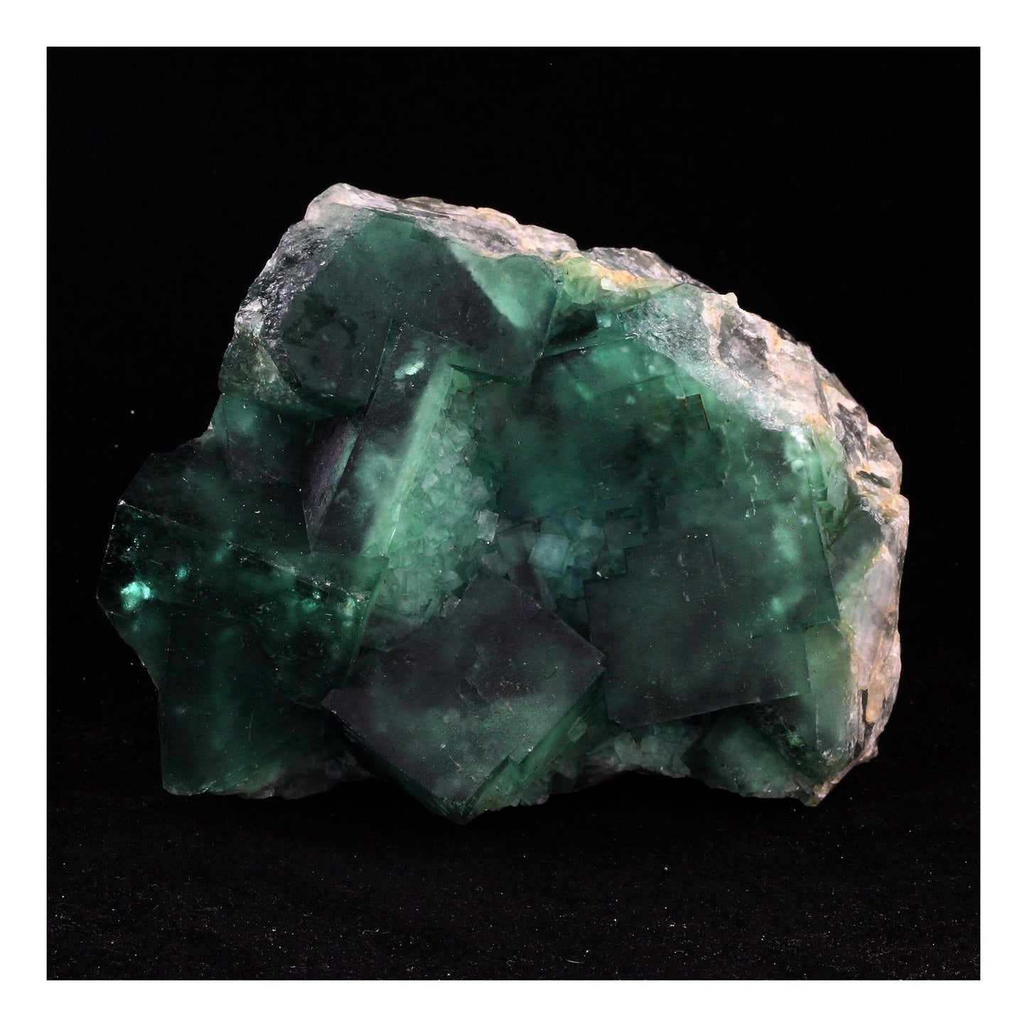 Fluorite. 3755.0 carats. Mandrosonoro, Madagascar