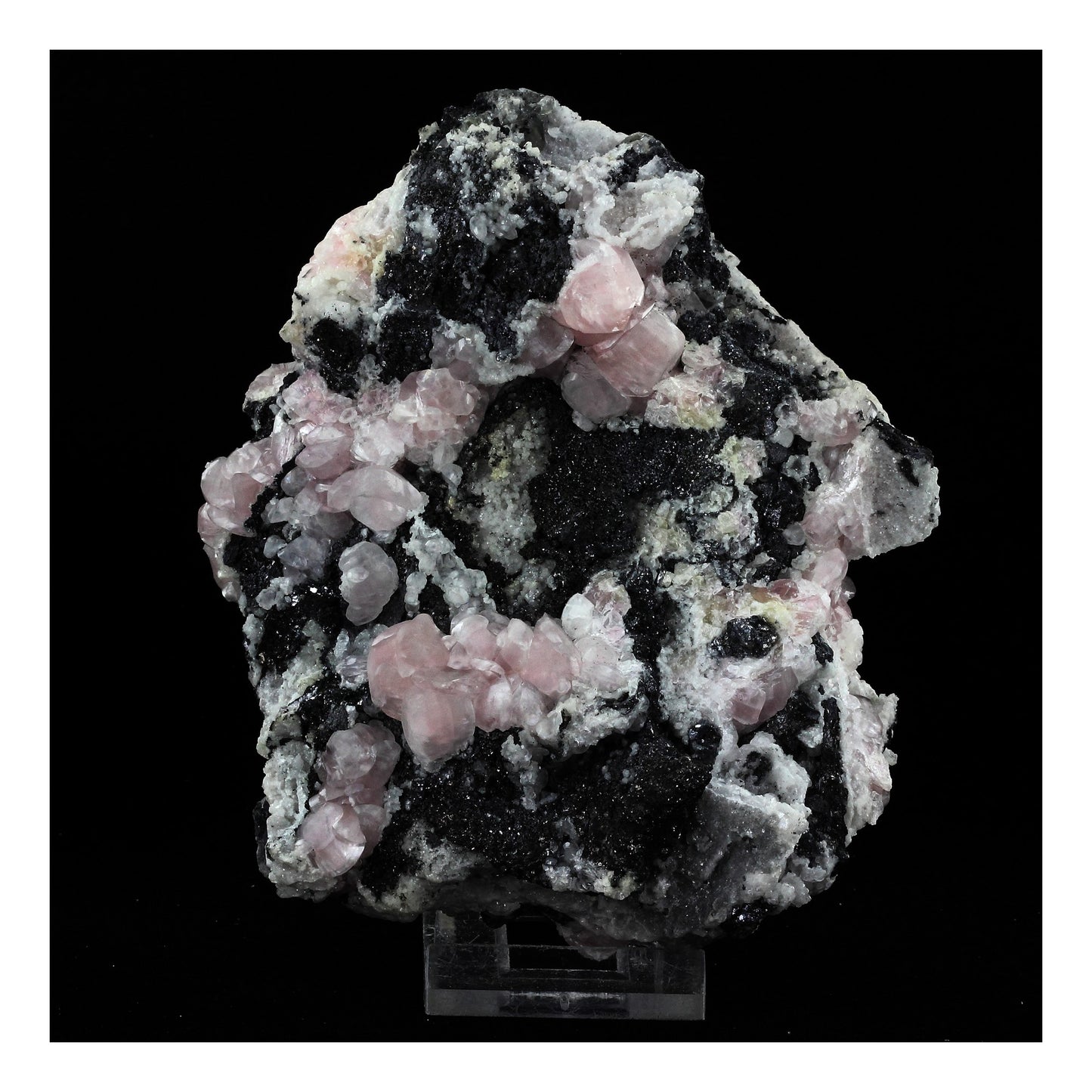 Calcite. 4994.0 carats. 2nd Sovetskii Mine, Dalnegorsk, Russie