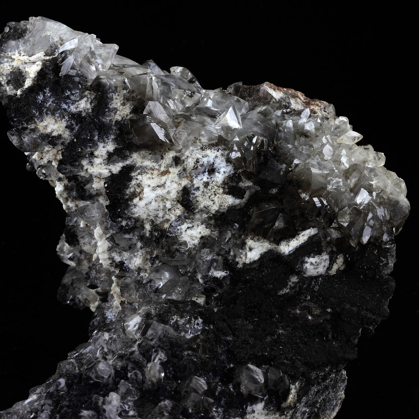 Calcite + Palygorskite + Romanechite. 2797.0 carats. Palmarejo Mine, Chihuahua, Mexique