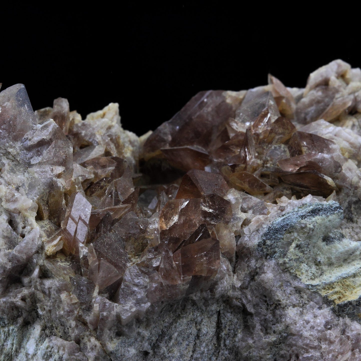 Axinite. 1135.0 carats. Chamrousse, Belledonne, Isère, France
